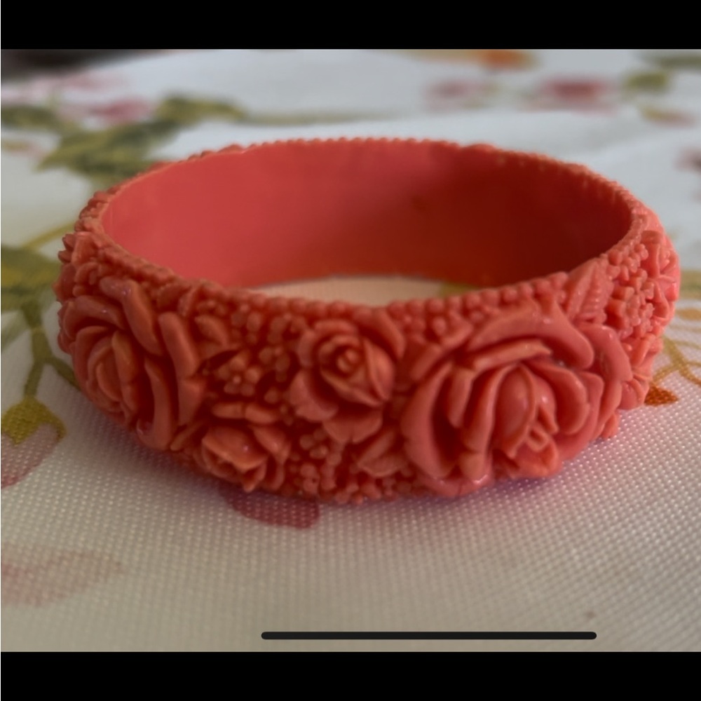 Vintage celluloid bracelet carved flowers peachy orange color ornate antique. - Picture 3 of 16